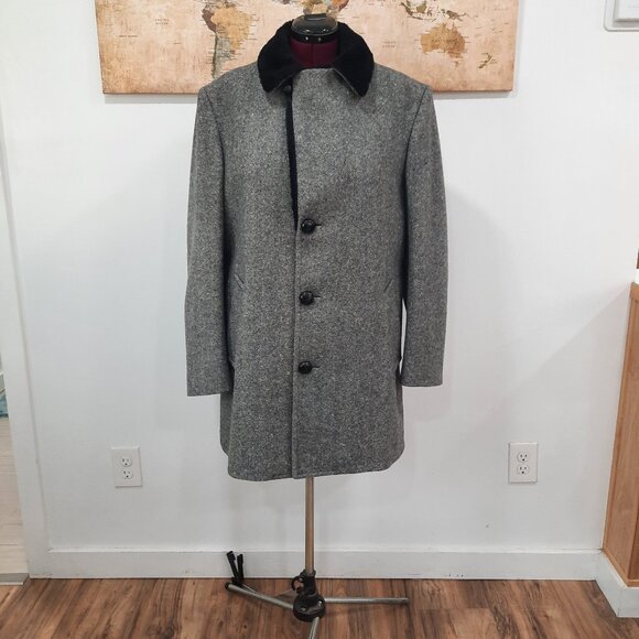 Pendleton Wool - Men's gray herringbone peacoat w/ faux fur collar - Picture 5 of 15